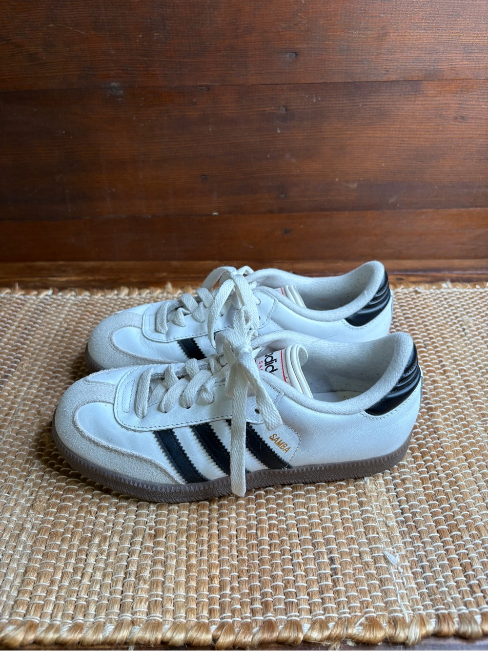 Adidas Samba White Lace Up Sneakers with Black Stripes Size 4.5 Youth - Picture 5 of 10
